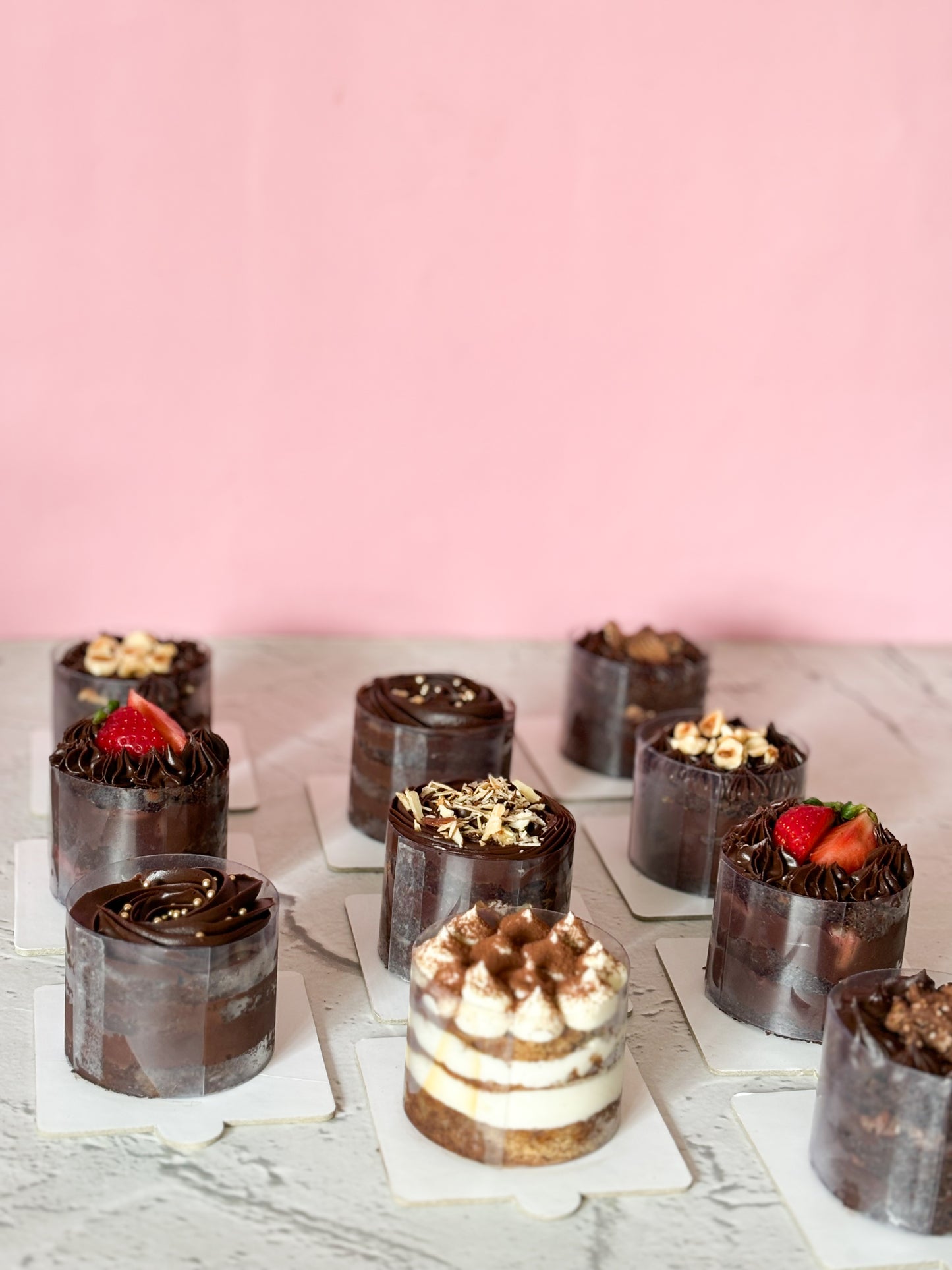 MINIATURE CAKES