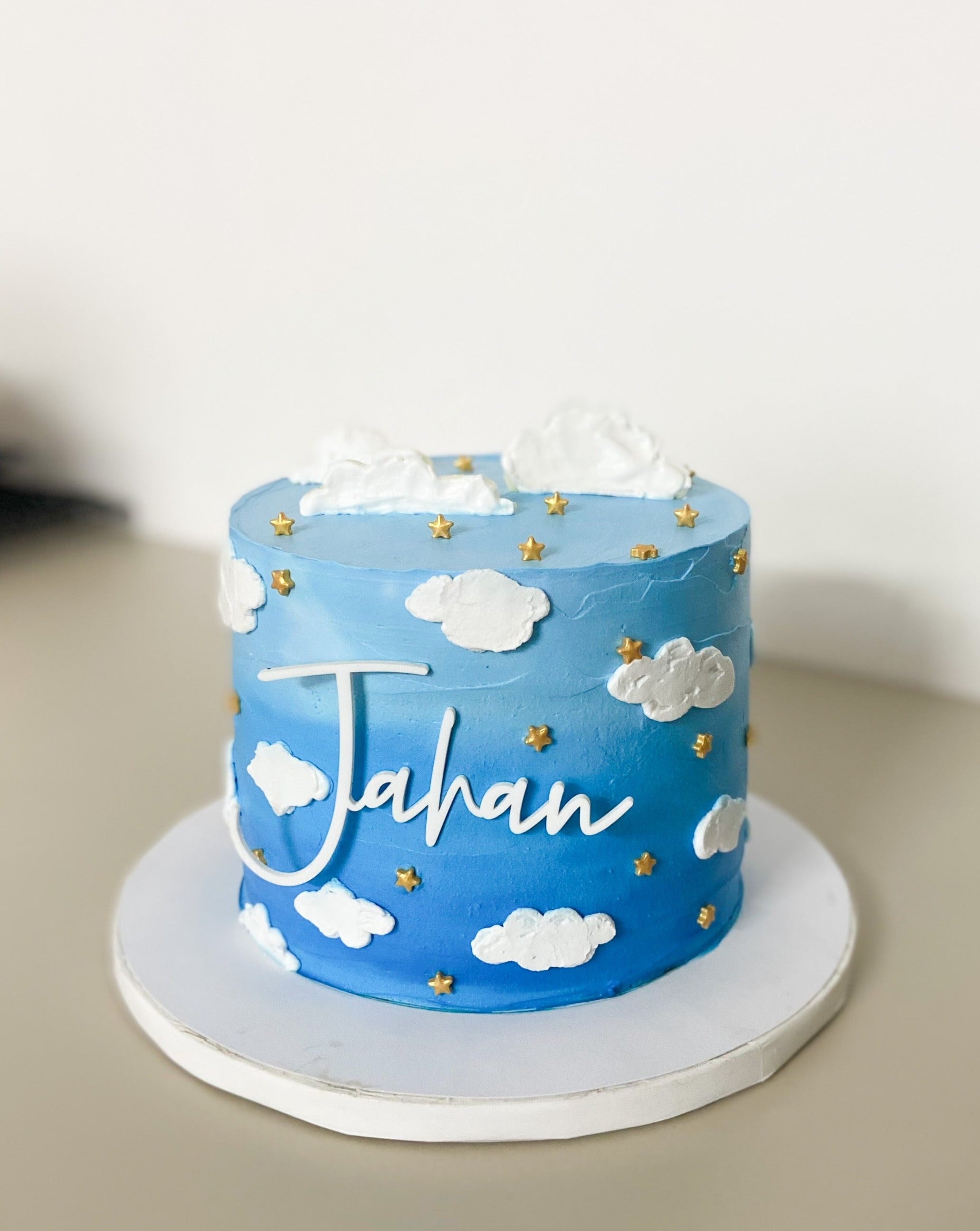 A Sky diver's Cake 🎂 When I asked Tumi @petiteconfectionery to make me  this cake she thought this was just a birthday theme- little did… |  Instagram