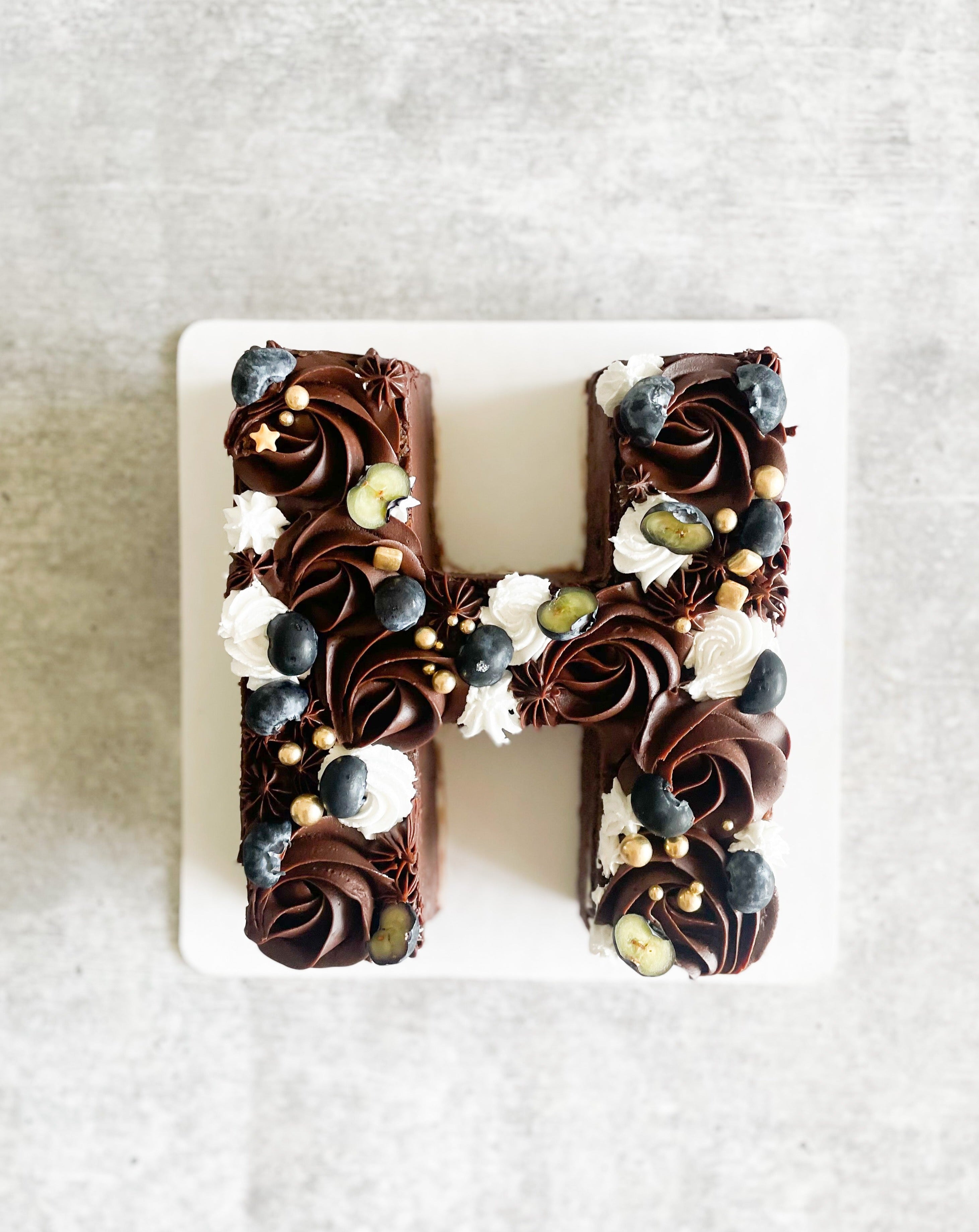 Number and letter cakes – Bakes by Steph
